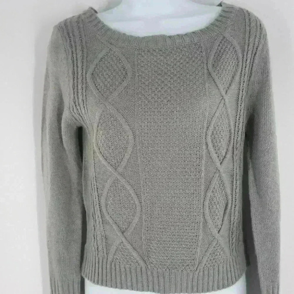 Heart-n-Crush Women's Grey Soft Long Sleeve Sweater Size Medium - Picture 1 of 6